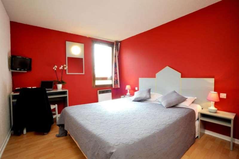 Brit Hotel Confort Pau Lons Habitación foto